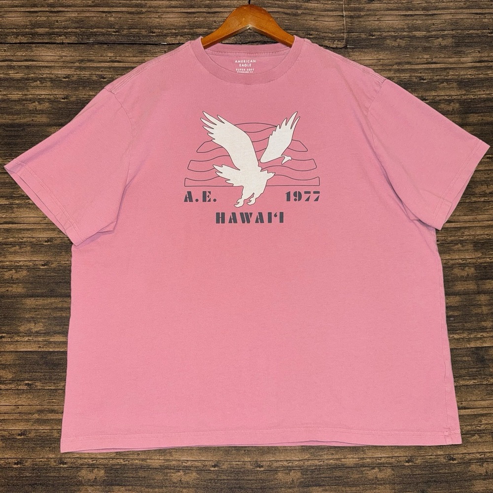 American Eagle T Shirt Mens Size XL Pink Hawaii Graphic Super Soft Standard Fit